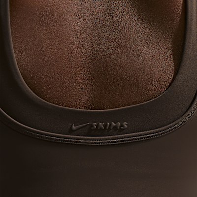 NikeSKIMS Matte Women's Double-Strap Scoop Tank Top. Nike.com